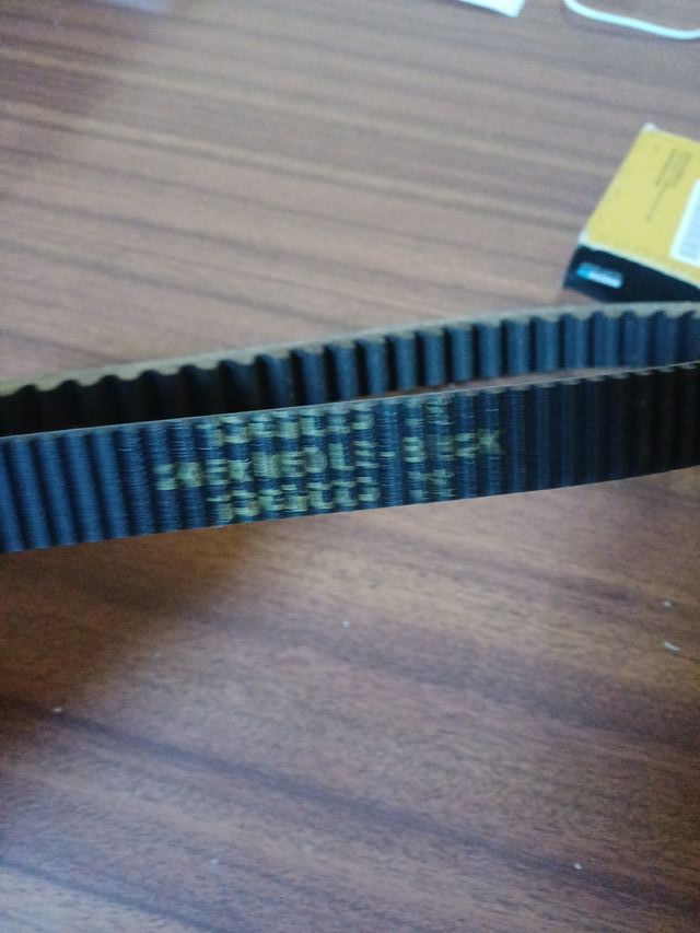 Cinghia Dayco 8192k per scooter Madison 400