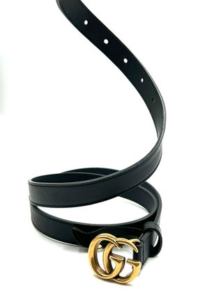 Cinturón Gucci Negro con Hebilla GG Dorada