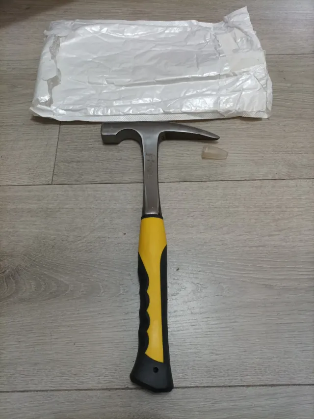 Martillo de albañil para mampostería