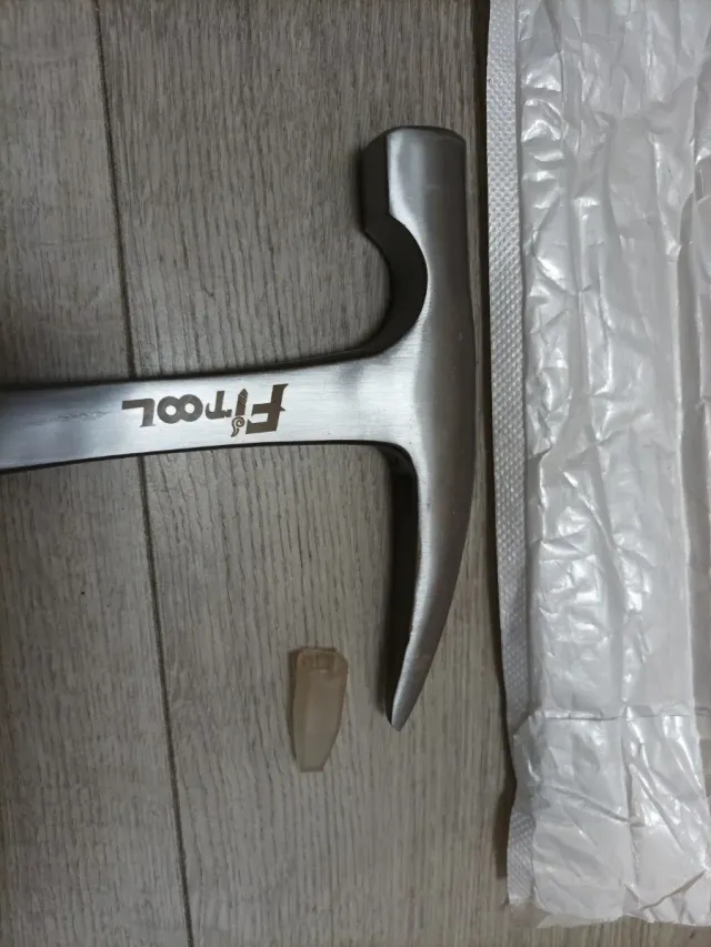 Martillo de albañil para mampostería