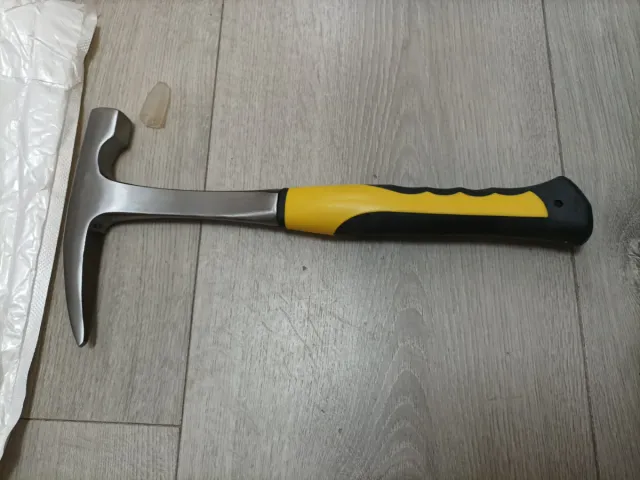 Martillo de albañil para mampostería