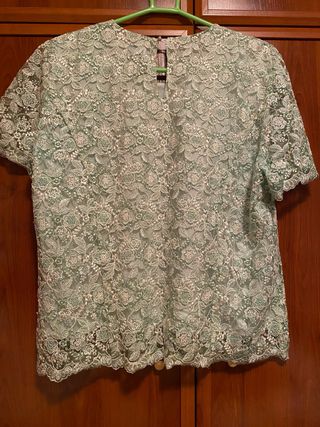 Blusa verde encaje floral talla 54
