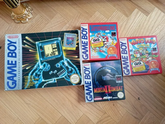 Nintendo Game Boy + 3 Juegos