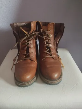 Botas de piel marrones de marca Clayan