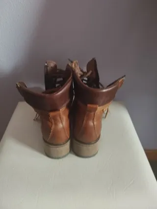 Botas de piel marrones de marca Clayan