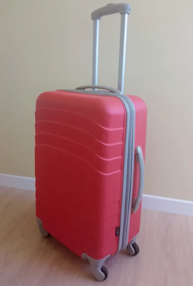 Maleta Mediana Rojo Coral Misako