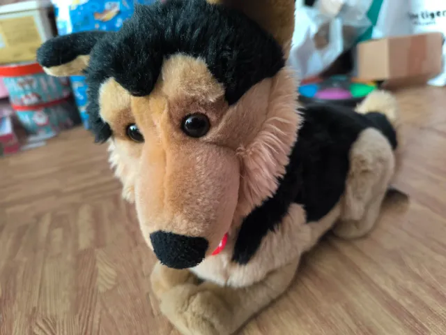 Peluche perro pastor alemán