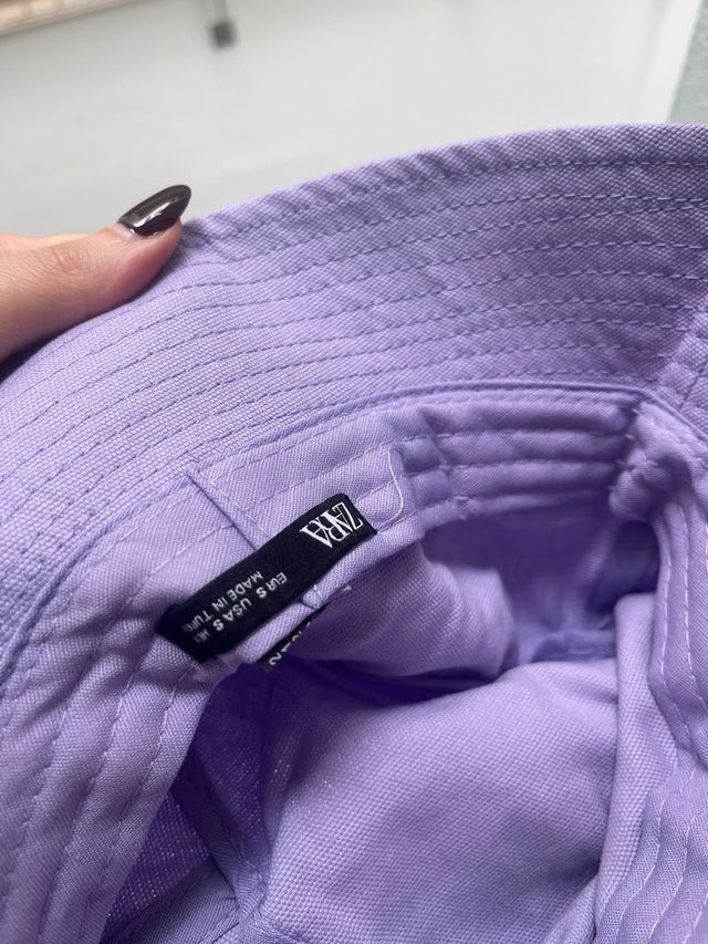 Sombrero Zara Lila Talla S sin uso