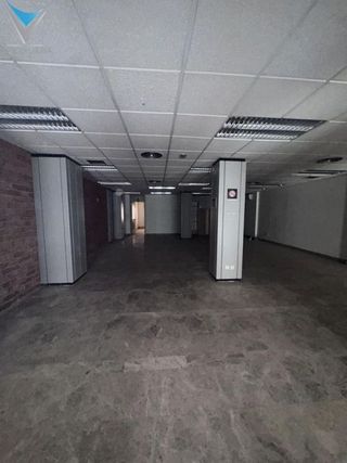 Local comercial en alquiler en El Mercado en Manises
