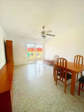 Piso en alquiler en Carolinas Altas en Alicante