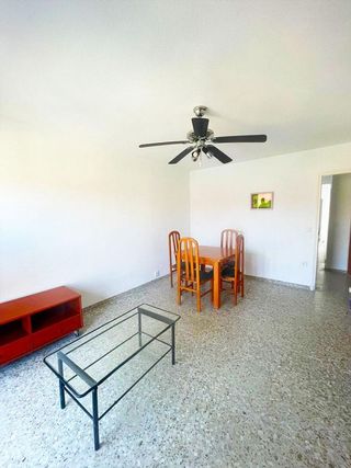 Piso en alquiler en Carolinas Altas en Alicante