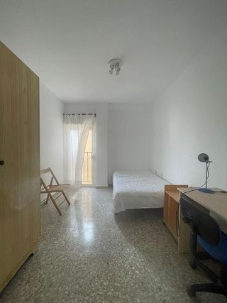 Piso en alquiler en Carolinas Altas en Alicante