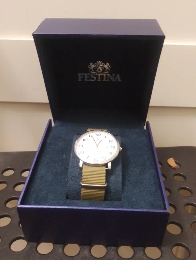 Reloj Festina Esfera Blanca Correa Verde