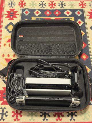 Nintendo Switch OLED Blanca y Negra