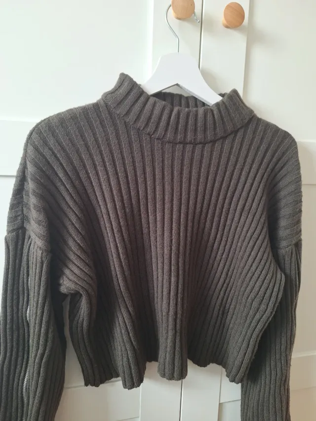 Jersey de cuello alto verde Zara M