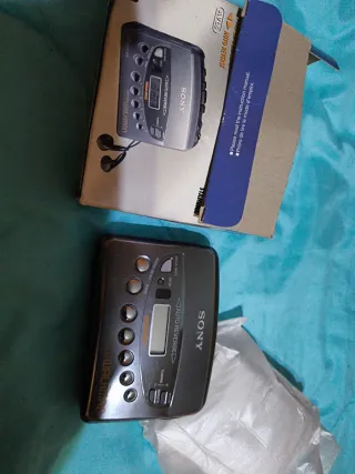 Dos Walkman Sony FM/AM WM-FX171 Plata