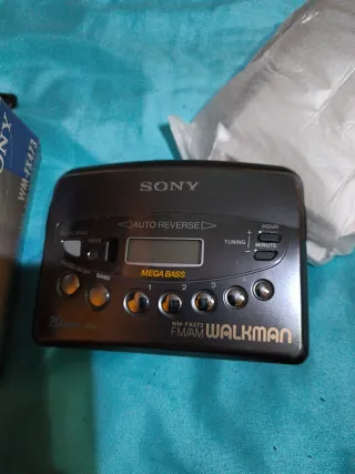 Dos Walkman Sony FM/AM WM-FX171 Plata