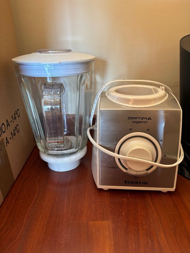 Batidora Taurus Optima Legend