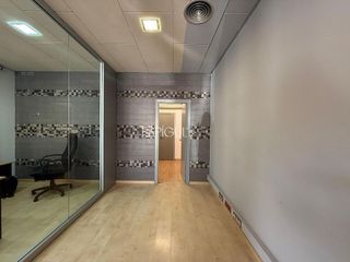 Local comercial en venta en Eixample Sud – Migdia en Girona