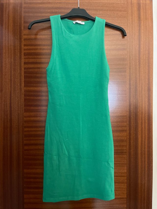 Vestido verde elástico Zara Talla S