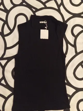 Camiseta Zara sin mangas