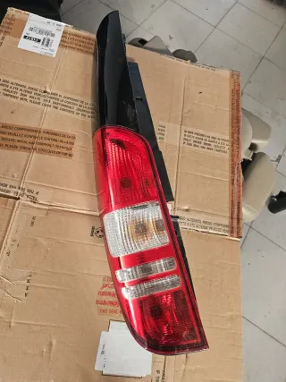 Piloto Trasero Izquierdo Mercedes Viano 2013