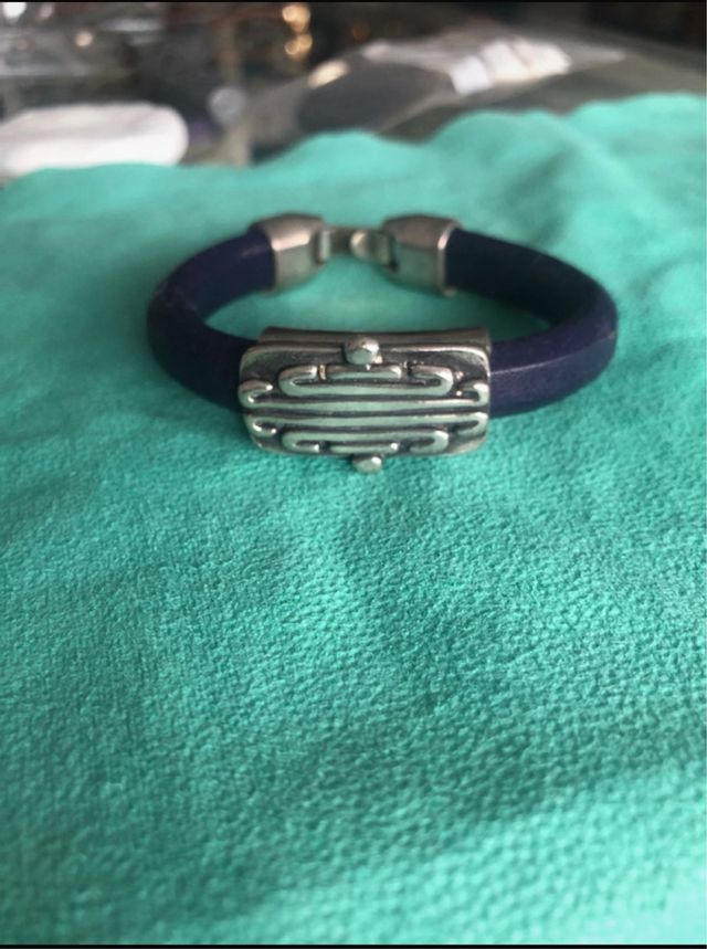 Pulsera cuero azul y zamak diseño mujer