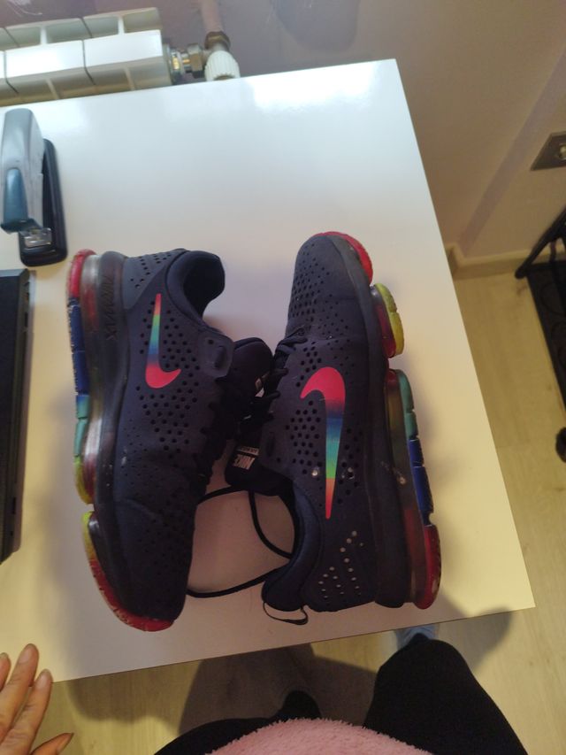 Zapatillas Nike Air Max DLX Negras y Rojas