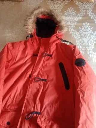 Parka Cortavientos naranja/rojo con capucha