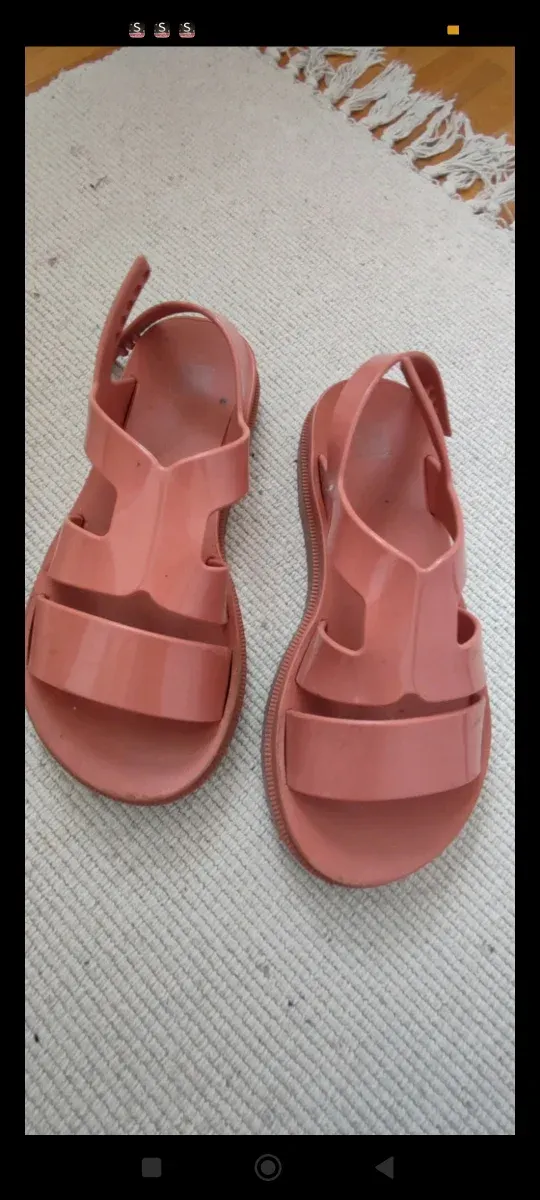 Lote 2 sandalias beige y rosa