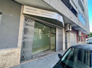 Local comercial en alquiler en Almoradí
