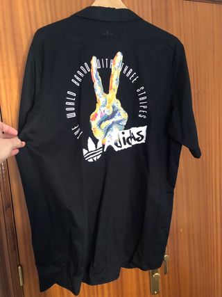 Camisa Adidas Originals Negra Multicolor