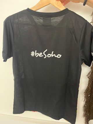 Camiseta graffiti multicolor