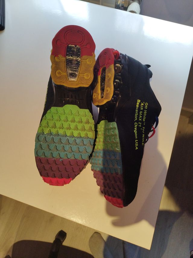 Zapatillas Nike Negras con Cordones Multicolor