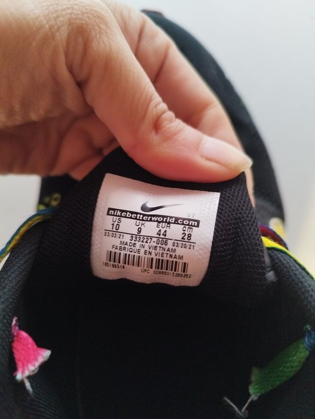 Zapatillas Nike Negras con Cordones Multicolor