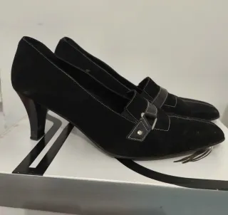 Scarpe camoscio nere tacco