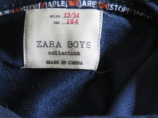 Sudadera con capucha azul y naranja