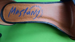 Sandalias Mustang Talla 40 Negras