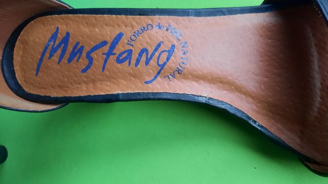 Sandalias Mustang Talla 40 Negras