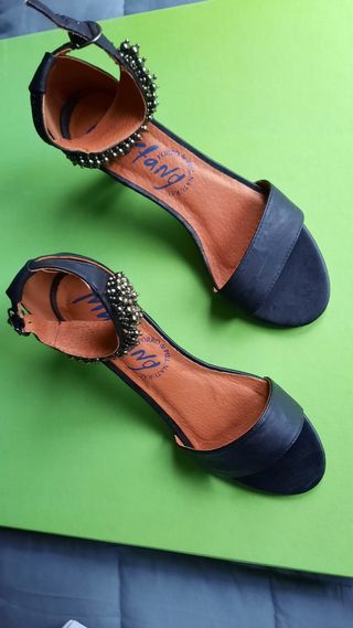 Sandalias Mustang Talla 40 Negras