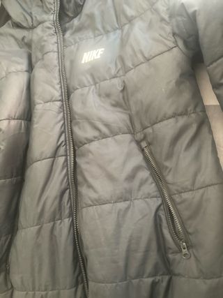 Parka Nike Negra con Capucha