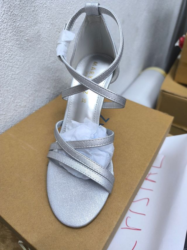 Sandalias Tacón Marypaz Plata Metálico Tiras