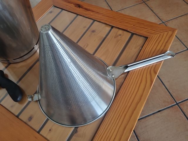 Colatore da cucina metallico
