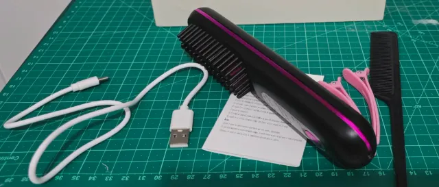 Cepillo Alisador Eléctrico Negro y Rosa