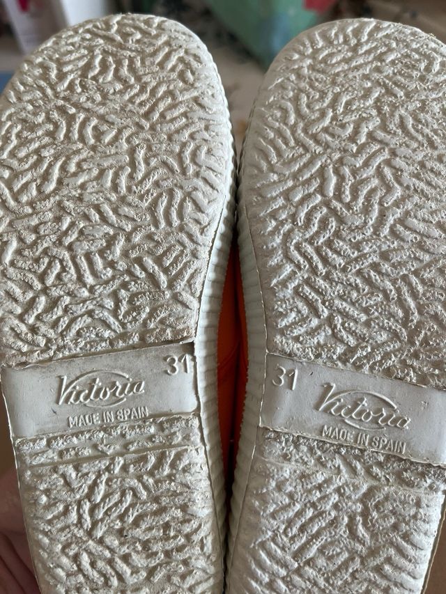 Zapatillas Victoria niño/a naranja. Talla 31