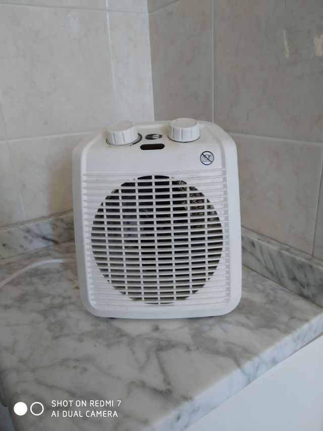 Termoventilatore bianco per bagno