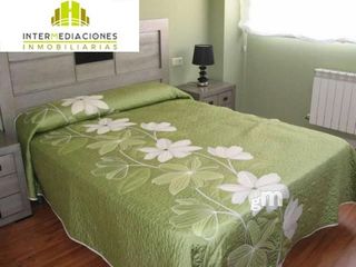 Casa adosada en alquiler en Hermanos Falcó - Sepulcro Bolera en Albacete