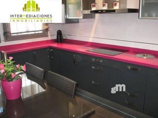 Casa adosada en alquiler en Hermanos Falcó - Sepulcro Bolera en Albacete