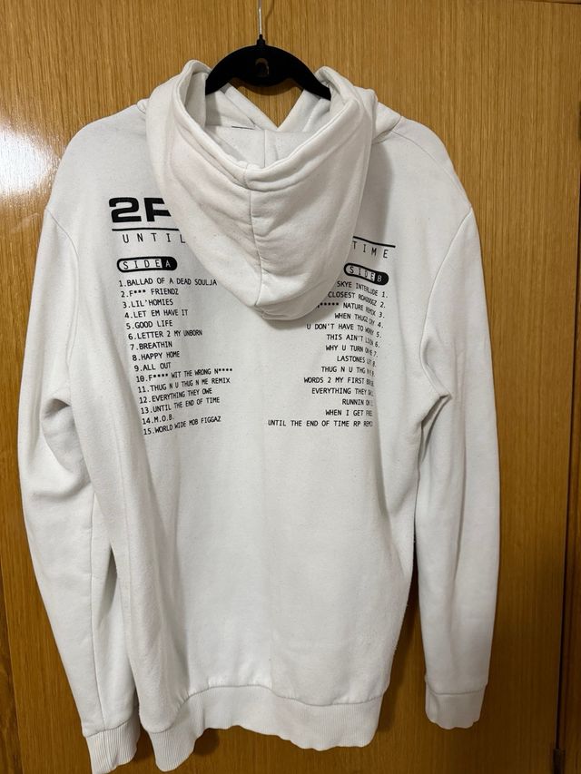 Sudadera Bershka 2Pac Blanca.
