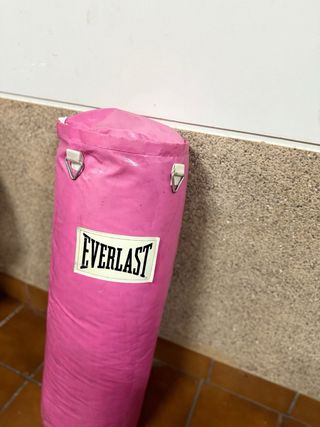 Saco de boxeo Everlast rosa